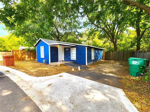 Primary Photo - 620 Uland St