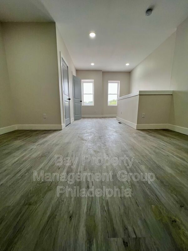 Foto del edificio - 32 S 62nd St