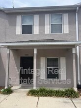 Building Photo - 12010 Peach Ave