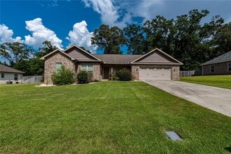 Building Photo - 216 Clearview Dr