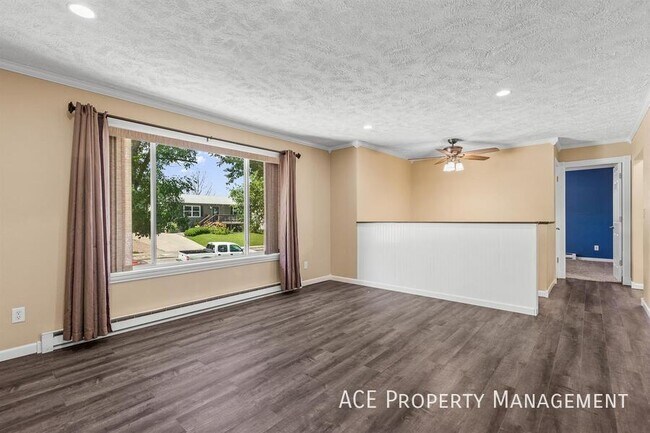 Foto del edificio - 4430 Steeler Ln