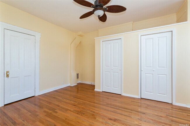 Foto del edificio - 374 Hawthorne St