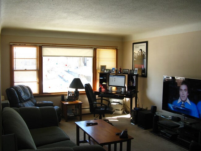 Foto del edificio - 136 11th Ave N