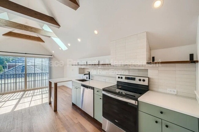 Building Photo - 1308 1/2 South Grant Street