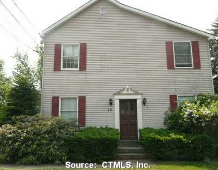 Foto del edificio - 15 East Granby Rd