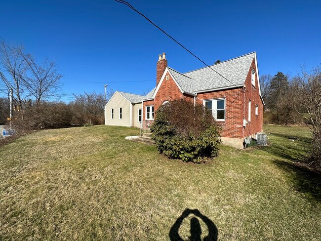 Building Photo - 6106 State Hwy 8