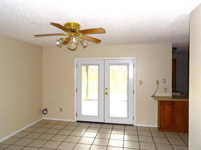 Foto del edificio - 7017 SW Winchester Ave