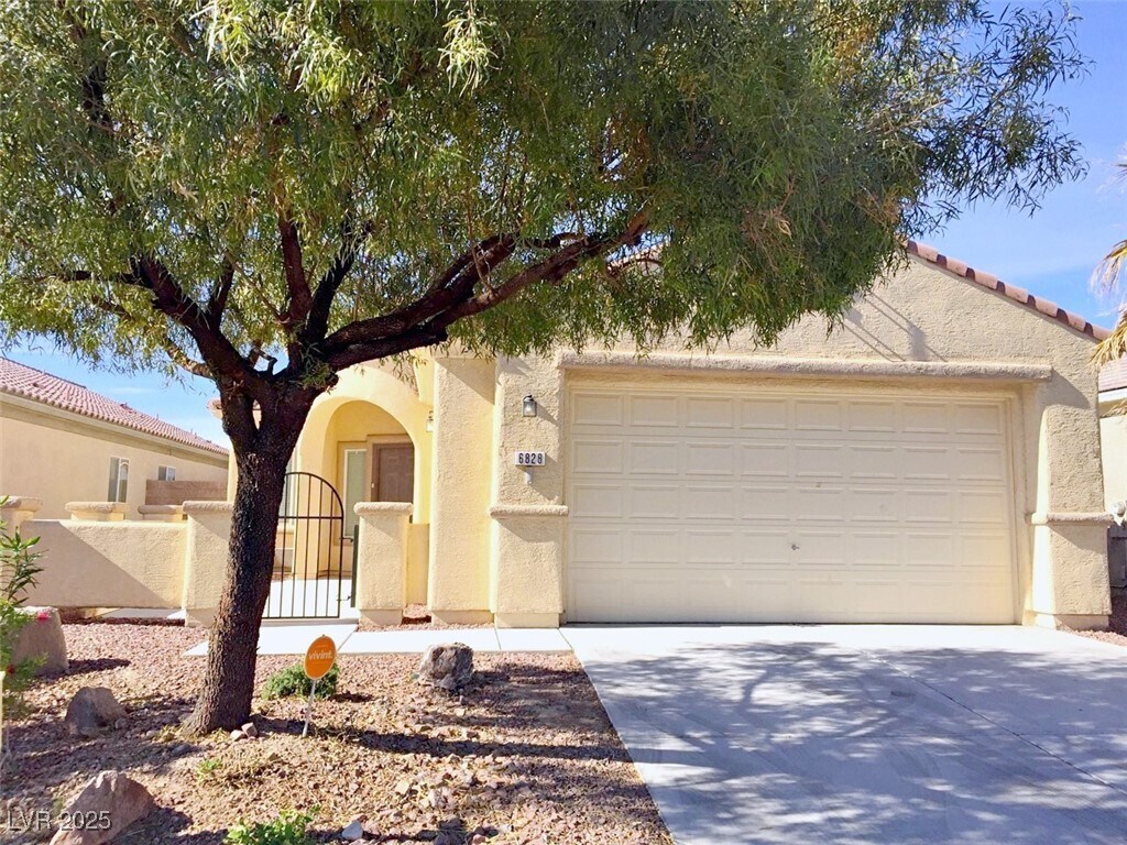Foto principal - 6828 Woodland Vase Ct