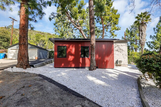 Building Photo - 5062 Hook Tree Rd