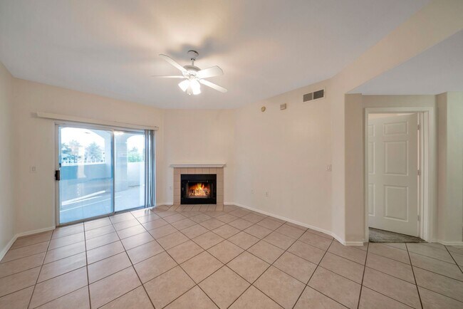 Building Photo - DEPOSIT FREE PROGRAM!! 2 bed/2 bath PV Con...