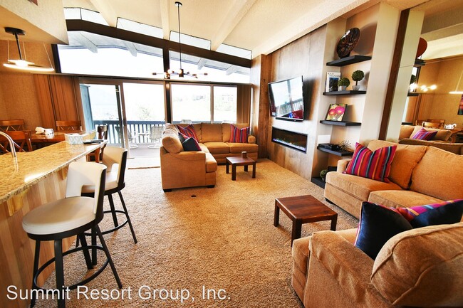 Building Photo - 3 br, 2 bath House - Anchorage West #126 5...