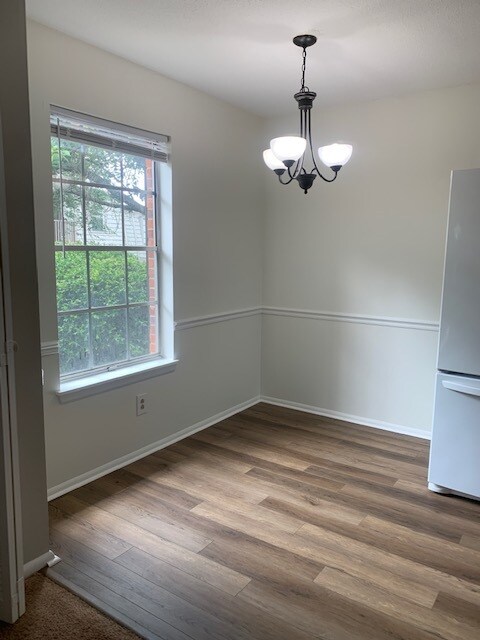Eating Area in kitchen - 3826 Country Club Rd