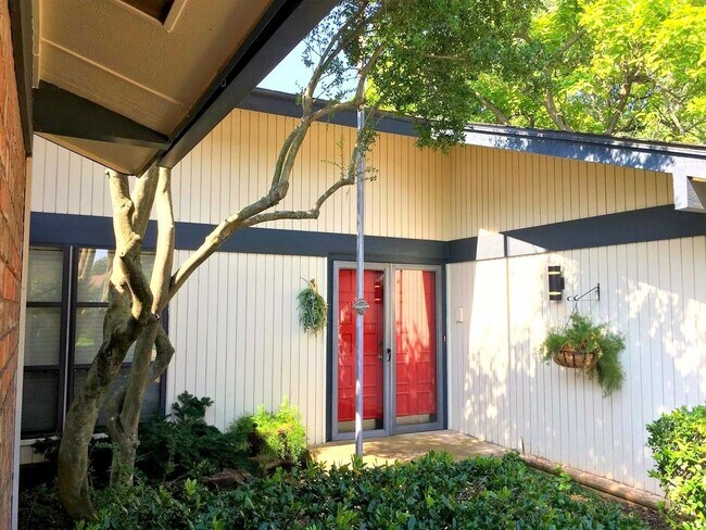 Foto del edificio - Spacious Home in Timber Ridge!