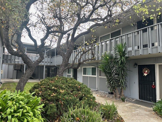 Foto principal - 2977 S Norfolk St