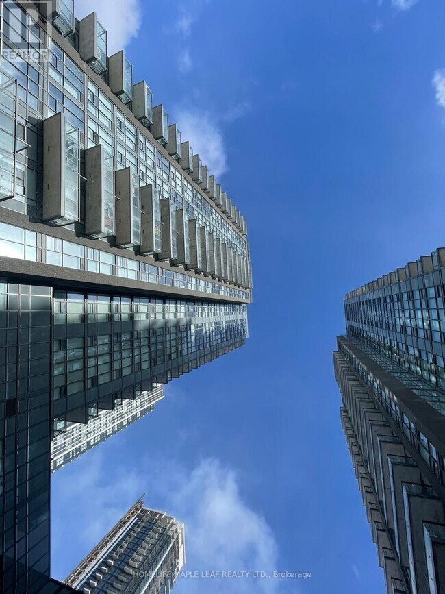 Building Photo - 5033 Four Springs Ave