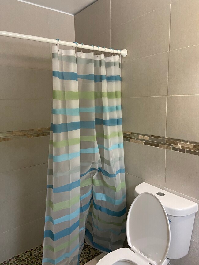 The bathroom - 255 NE 164th Ter