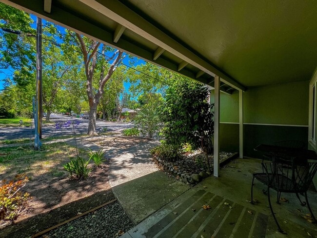 Building Photo - Freshly Renovated 3 Bedroom Home with Large Fenced Yard & Double Garage