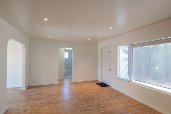 Foto del edificio - 2 Bedroom Home in Anderson