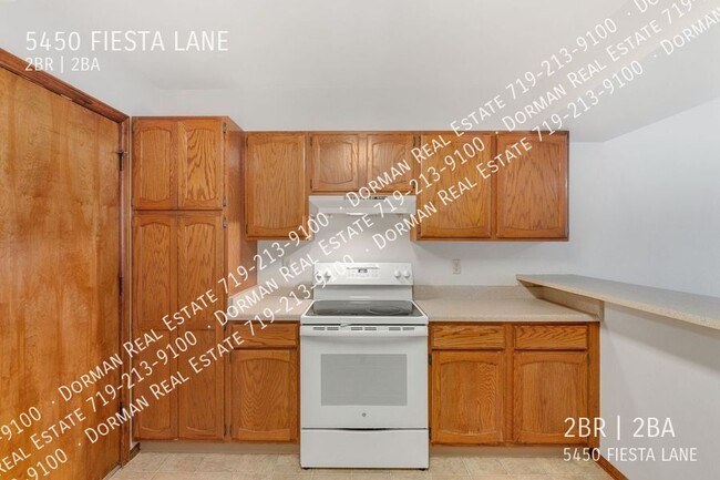Building Photo - 5450 Fiesta Ln