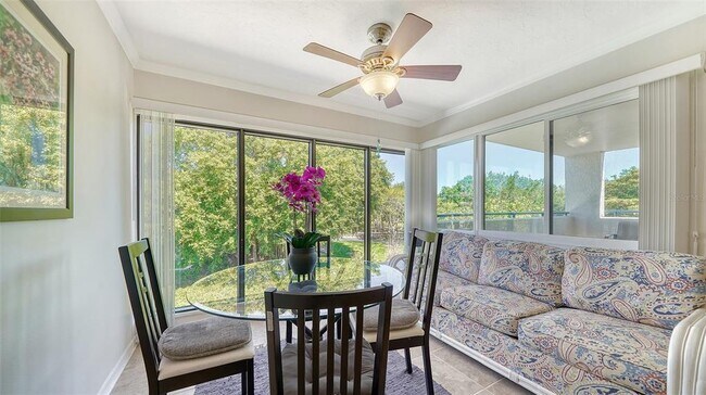 Foto del edificio - 835 S Osprey Ave