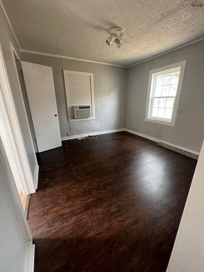 Foto del edificio - 103 N Hawthorne Ave