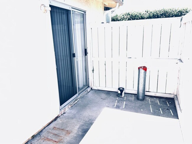 Foto del edificio - Rancho Peñasquitos Two Bedroom Newly Renov...