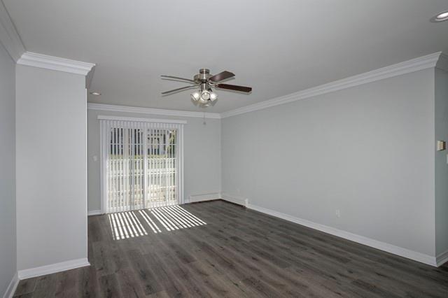 Foto del edificio - 196 Lakeland Ave