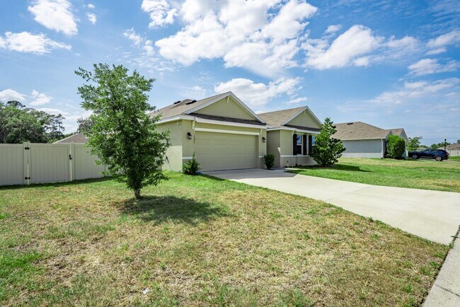 Building Photo - 1555 Ct-50