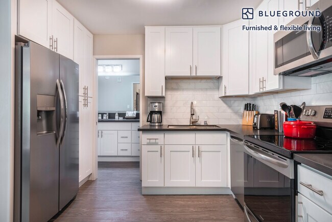 Foto del edificio - 870 Hilgard Ave