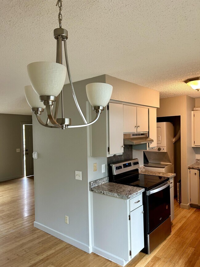 Foto del edificio - 3437 Redwood Ave