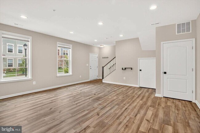 Foto del edificio - 17833 Porter Rd