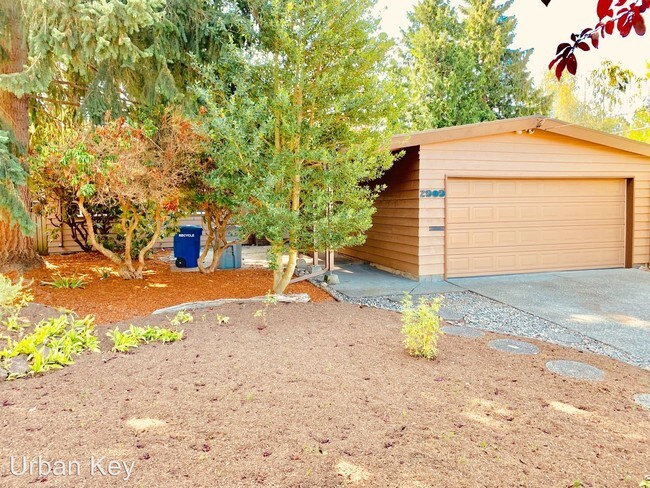 Building Photo - 3 br, 1.5 bath House - 2909 SW 116th St