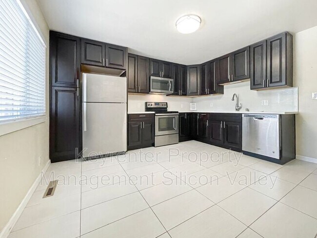 Foto del edificio - 4951 Union Ave