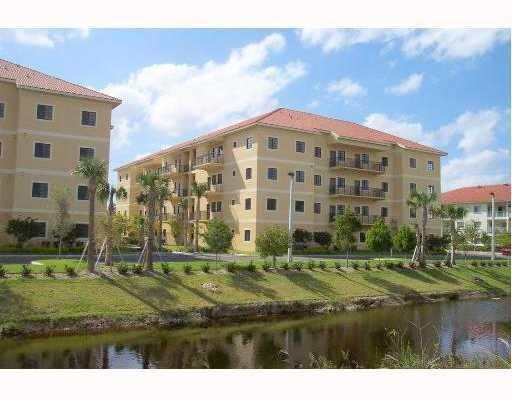 Foto principal - 2801 Riverside Drive Unit 108S