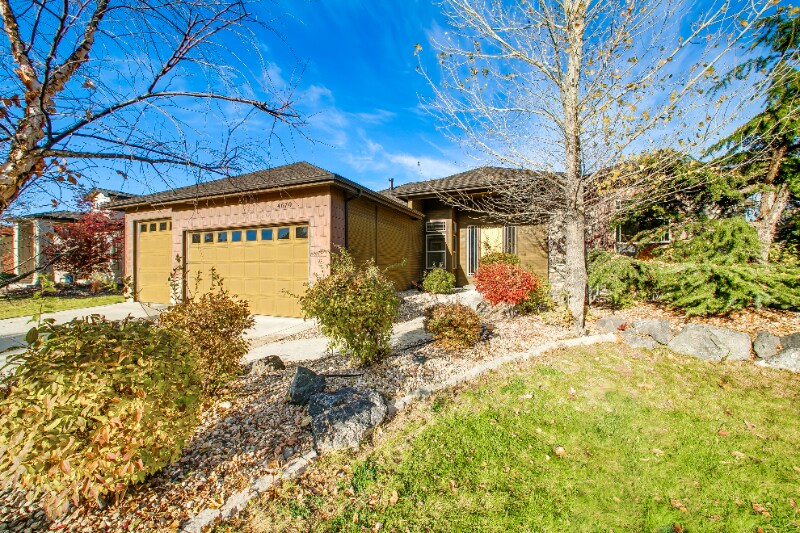Foto principal - 4670 E Flores Ct