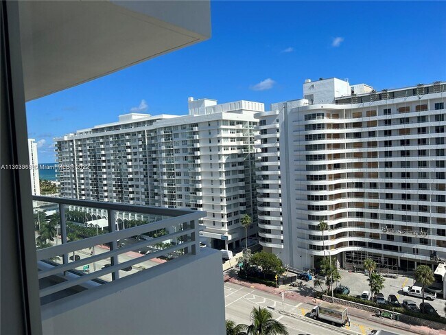 Building Photo - 5600 Collins Ave