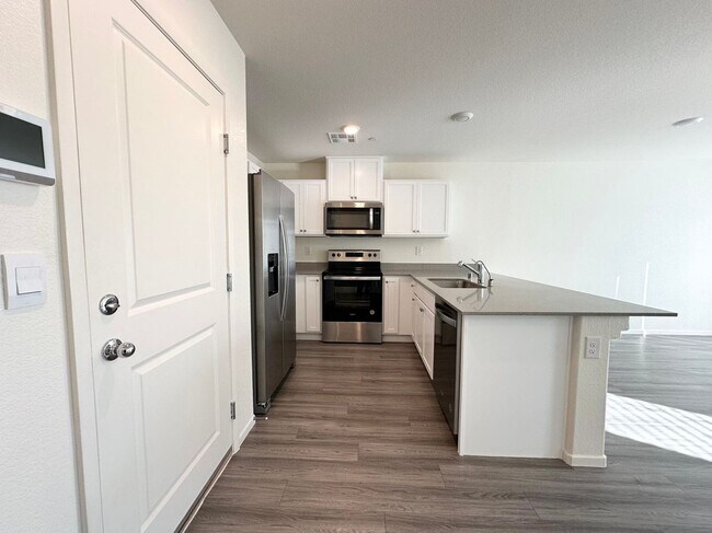 Building Photo - 4495 Honey Hls Ave