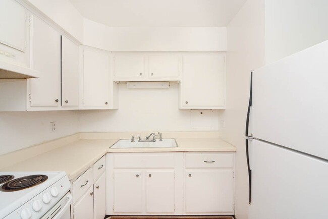 Building Photo - 1451 N Dearborn St