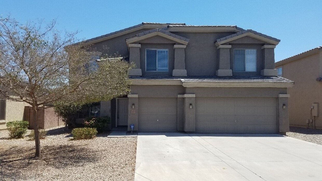 Primary Photo - HUGE HOME IN AVONDALE