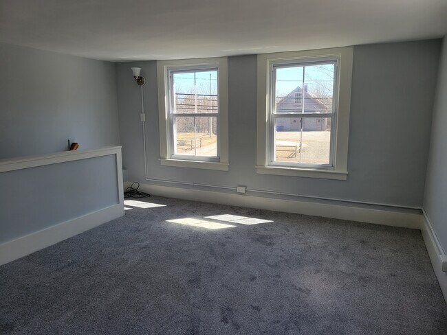 Foto del edificio - 106 Emerson Ave