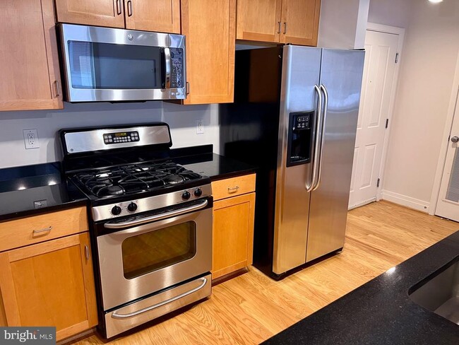 Foto del edificio - 1205 N Garfield St