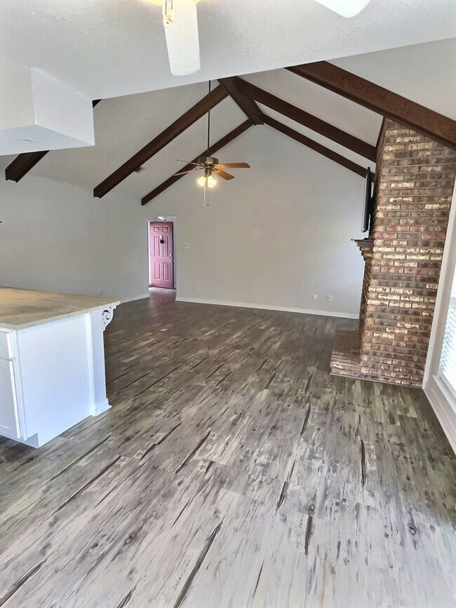 Building Photo - 2 Bedroom 2 Bathroom home in Biloxi, MS!