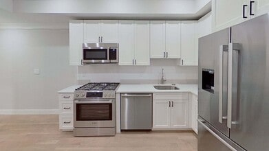 Building Photo - 47 Englewood Ave