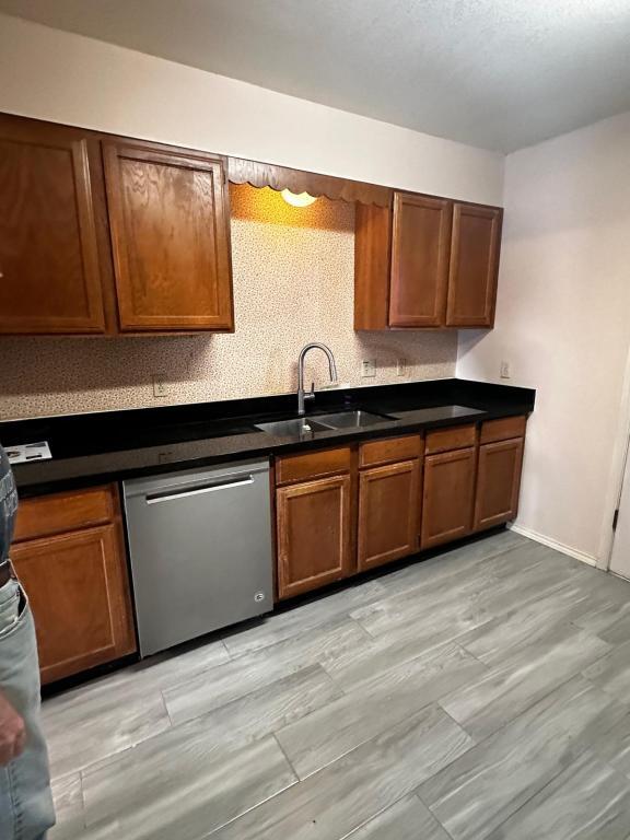 Building Photo - 2704 Ashley Ct