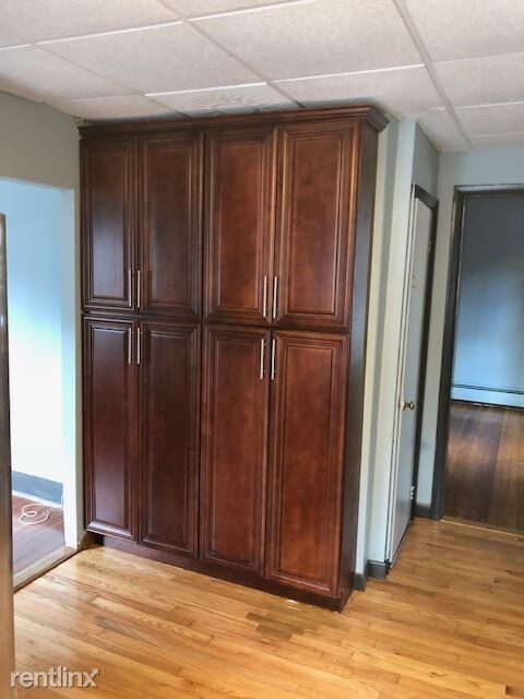 Building Photo - 4 br, 1 bath House - 121 Pond Lily Ave