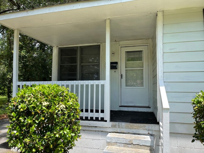 Building Photo - Adorable home !