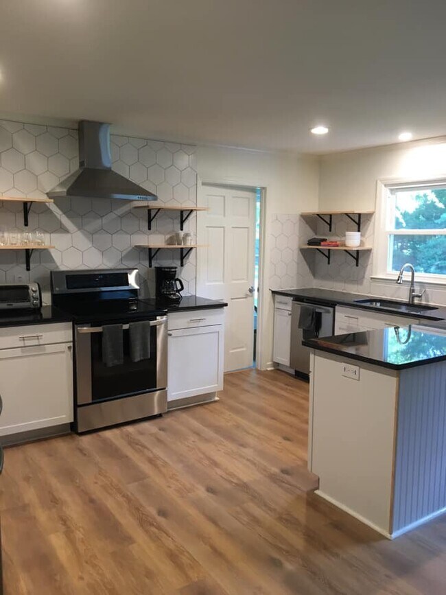 Building Photo - 509 Imperial Dr