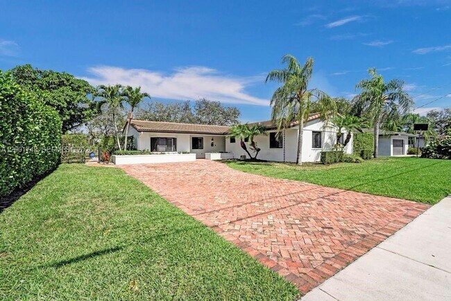 Foto del edificio - 9261 SW 85th St