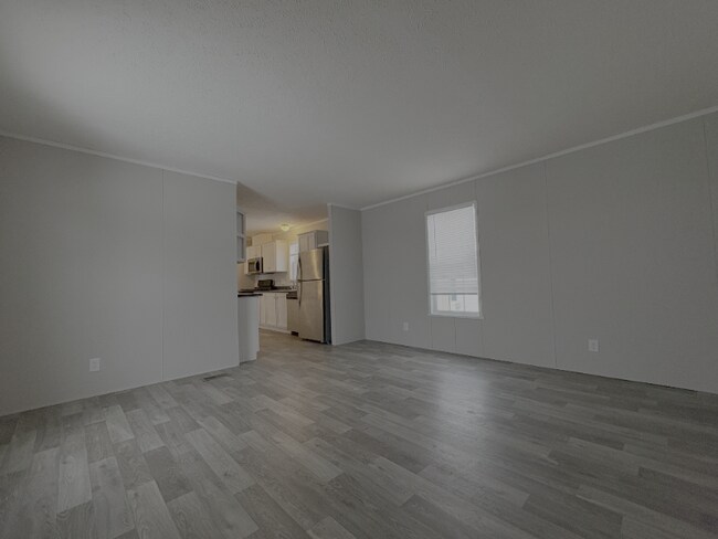 Foto del edificio - 358 Parker Lake Dr