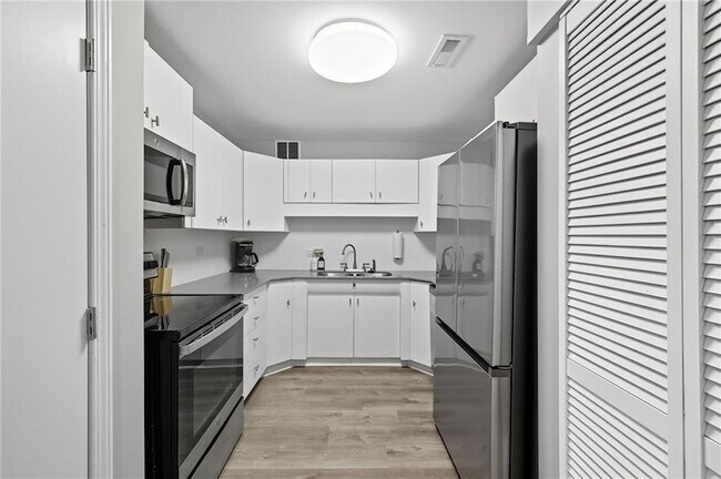 Foto del edificio - 3645 Peachtree Rd NE